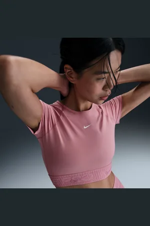 Nike Top corto a manica corta con grafica Dri-FIT Pro – Donna
