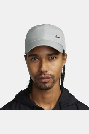 Nike Cappello essenziale con Swoosh in metallo Dri-FIT Club