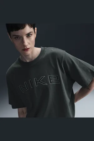 Nike T-shirt corta a manica corta dal fit ampio Sportswear – Donna