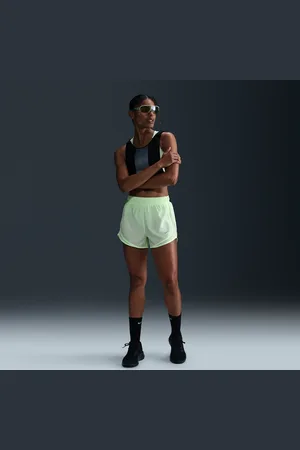 Nike Shorts da running Dri-FIT a vita media con slip interno Tempo – Donna