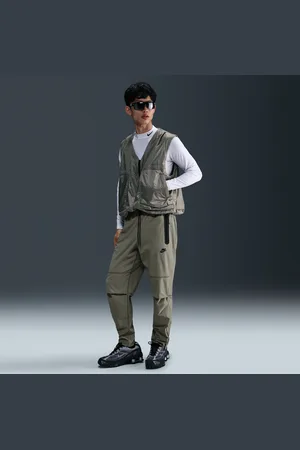 Nike Pantaloni in tessuto Tech – Uomo