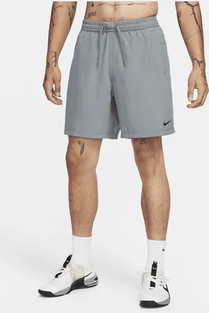 Nike Shorts versatili Dri-FIT non foderati 18 cm Form – Uomo
