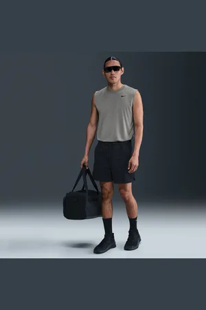 Nike Shorts versatili 13 cm in seersucker non foderati Dri-FIT Unlimited – Uomo
