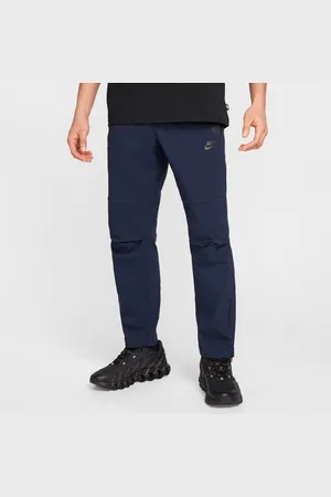 Nike Pantaloni in tessuto Tech – Uomo
