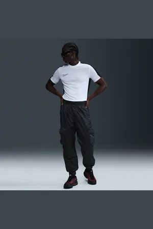 Nike Pantaloni in tessuto foderati Football Liverpool FC Tech Special Edition – Uomo