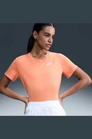 Nike T-shirt Sportswear Club Essentials – Donna