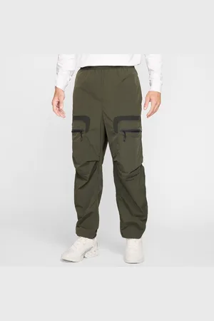 Nike Pantaloni cargo in tessuto Tech – Uomo
