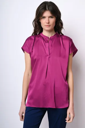 Nuna Lie Top in raso con scollo alla tunisina