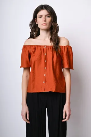 Nuna Lie Top a spalle scoperte con bottoni