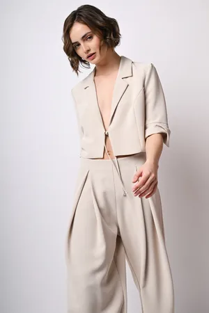 Nuna Lie Blazer crop con laccetti