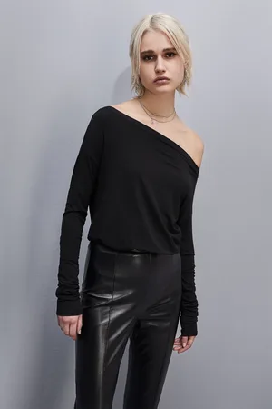 Patrizia Pepe Maglia con spalla scesa "Essential"