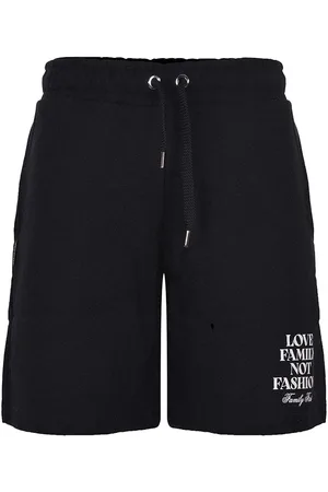 Family First Bermuda nero slogan frontale