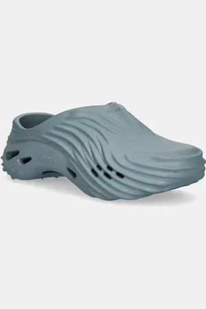 Crocs Ciabatte slide Echo Wave Clog colore verde 210521.3YO
