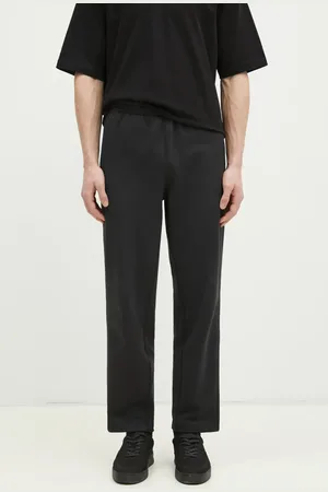 adidas Pantaloni della tuta Essential uomo colore JC9576
