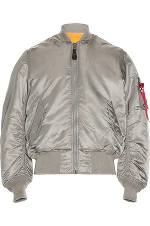 Alpha Industries MA-1 Bomber in