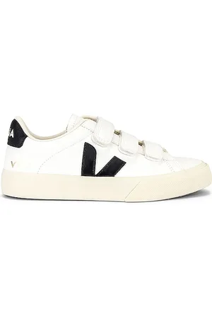 Veja Recife Sneaker in