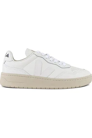 Veja V-90 Sneaker in