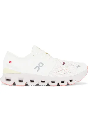 On Running Cloud X 4 Sneaker in