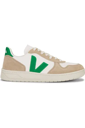 Veja V-10 in Extra Whit Emeraude & Sahara