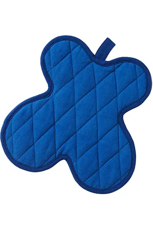 AREAWARE Serving Friends Pot Holder in