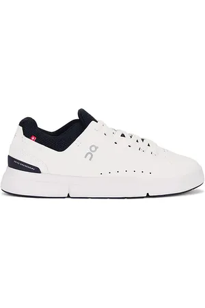 On Running The Roger Advantage Sneakers in