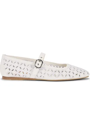Dolce Vita Rodni Eyelet Flat in