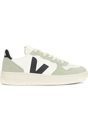 Veja V-10 Sneaker in