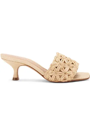 Schutz Dethalia Straw Sandal in Perla in
