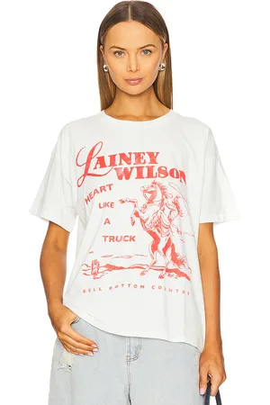 DAYDREAMER Lainey Wilson Bell Bottom Country Merch Tee in