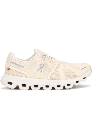 On Running Cloud 6 Sneaker in Blde & Dew