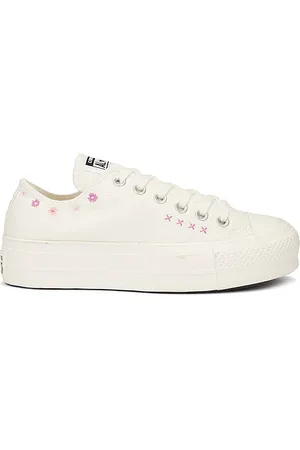 Converse Chuck Taylor All Star Lift Floral Embroidery Low Top Sneaker in Egret Sugar Berry & Cactus Bud