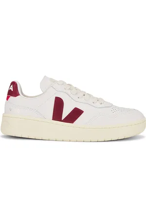 Veja V-90 Sneaker in