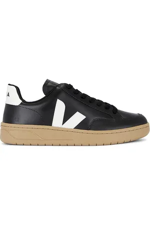 Veja V-12 in Black White & Dune