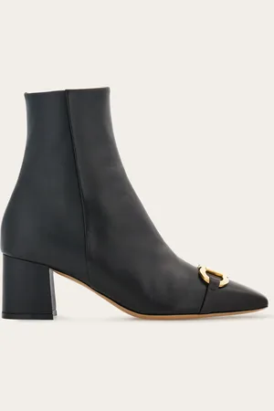 Salvatore Ferragamo Donna Stivaletto ornamento Gancini