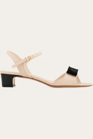 Salvatore Ferragamo Donna Sandalo con fiocco Vara