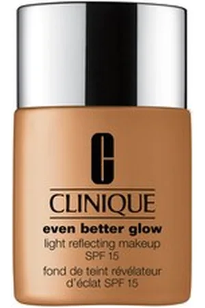 Clinique Even Better Glow - Fondotinta Illuminante Spf 15 - Wn 114 Golden - 30ml - Donna