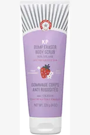 First Aid Beauty Kp Body Scrub Strawberry - Scrub Corpo Morbidezza Istantanea Aha Alla Fragola - -226g - Donna