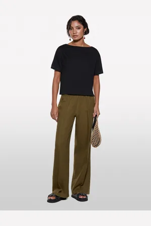 Sisley T-shirt Cropped Nera Boxy Fit, Donna