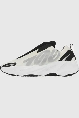 adidas YEEZY BOOST 700 MNVN Laceless Women