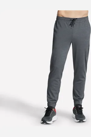 Skechers Uomo Skech-Knit Ultra Go Weekend Jogger in Nero/Carbone