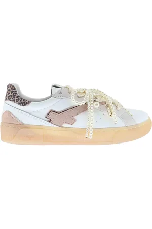 Gio+ Sneakers donna in pelle bianca con charms