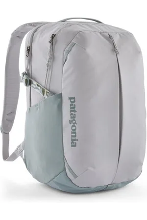Patagonia Refugio 26Lblank-spacezaino trekking