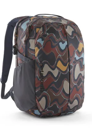 Patagonia Refugio 26Lblank-spacezaino trekking