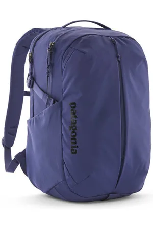 Patagonia Refugio 26Lblank-spacezaino trekking