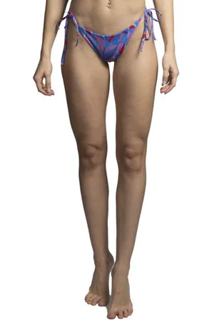 Seay Alohi Wblank-spaceslip costume