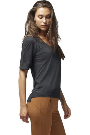 LAMUNT Alexandrablank-spaceT-shirt
