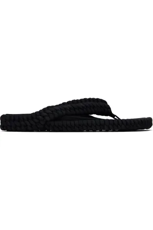 Isa Boulder Black Tires Sandals