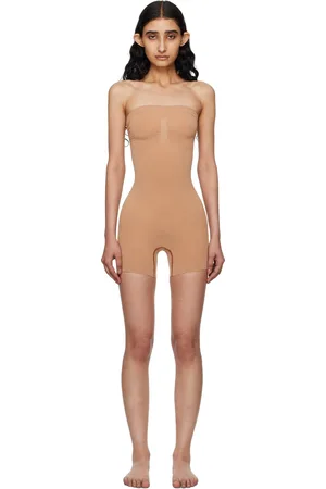 SKIMS Tan Seamless Sculpt Strapless Shortie Bodysuit