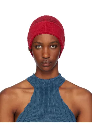 Isa Boulder Red Silvia Beanie