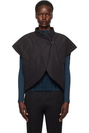 PLEATS PLEASE ISSEY MIYAKE Black Asteroid Vest